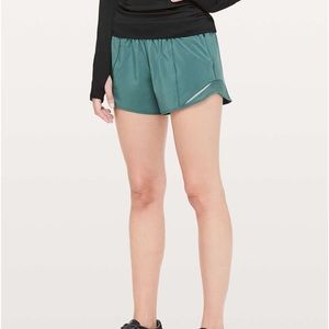 Hotty hot green short